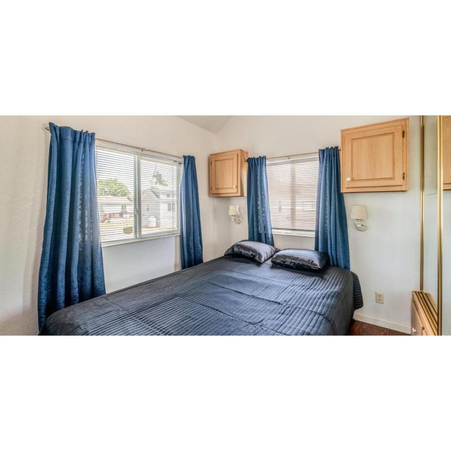 Snug Harbor Rv Park & Marina Hotel Walnut Grove Buitenkant foto